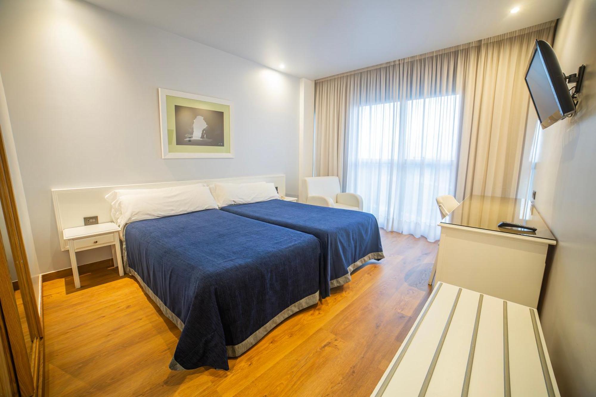 Auditorio Santiago & 4* Lugo